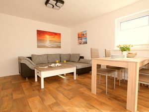 23875495-Ferienwohnung-6-Zinnowitz-300x225-2