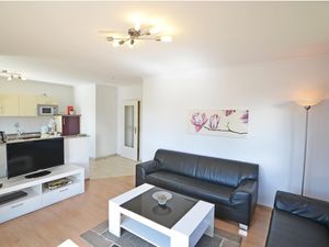 22481477-Ferienwohnung-5-Zinnowitz-300x225-3