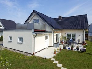 18286434-Ferienwohnung-3-Zinnowitz-300x225-0