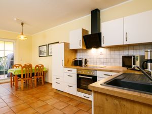 23868306-Ferienwohnung-4-Zinnowitz-300x225-1