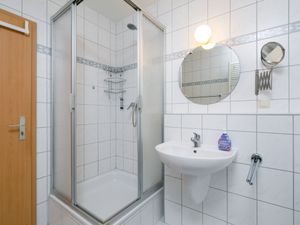 23868306-Ferienwohnung-4-Zinnowitz-300x225-2