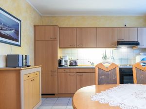 22204623-Ferienwohnung-4-Zinnowitz-300x225-5