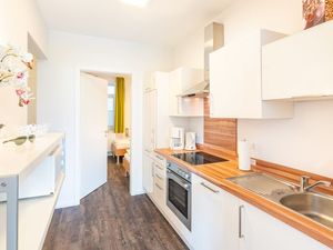 22204671-Ferienwohnung-4-Zinnowitz-300x225-3