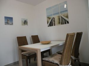 23283470-Ferienwohnung-3-Zinnowitz-300x225-4