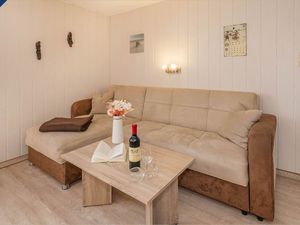 24037994-Ferienwohnung-4-Zinnowitz-300x225-4