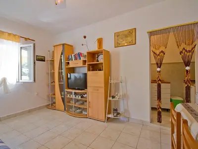 Ferienwohnung für 5 Personen (50 m²) in Zirje 5/10