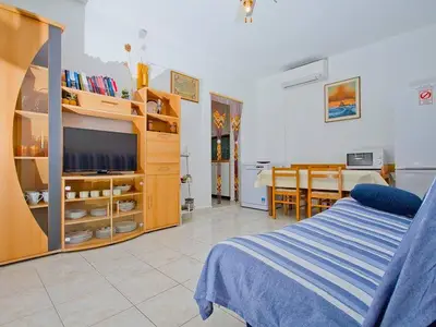 Ferienwohnung für 5 Personen (50 m²) in Zirje 6/10