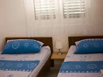 Ferienwohnung für 5 Personen (50 m²) in Zirje 9/10