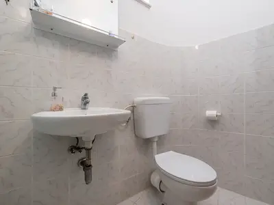 Ferienwohnung für 2 Personen (30 m²) in Zirje 8/10