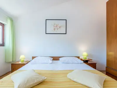 Ferienwohnung für 4 Personen (50 m²) in Zirje 10/10