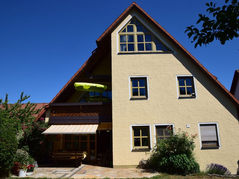 22077499-Ferienwohnung-6-Zirndorf-800x600-0