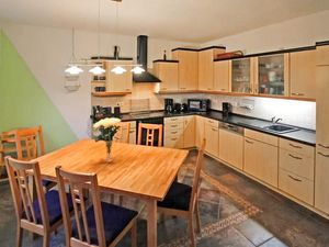 24004301-Ferienwohnung-4-Zirtow-300x225-4