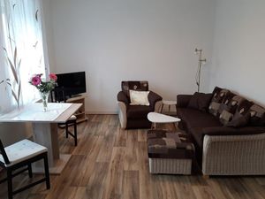 22478855-Ferienwohnung-3-Zittau-300x225-1