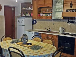 19285854-Ferienwohnung-0-Zlarin-300x225-3