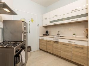 23747840-Ferienwohnung-4-Zlobin-300x225-4