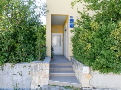 Ferienwohnung für 4 Personen in Zrnovnica 10/10