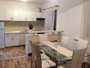 23927251-Ferienwohnung-8-Zrnovska Banja-300x225-4