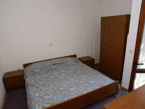 23927252-Ferienwohnung-4-Zrnovska Banja-300x225-4