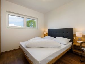 23311578-Ferienwohnung-6-Zsira-300x225-3