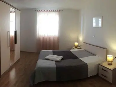 Ferienwohnung für 5 Personen (120 m²) in Zubovići 7/10