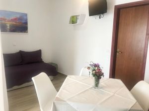 23488688-Ferienwohnung-2-Zubovići-300x225-5