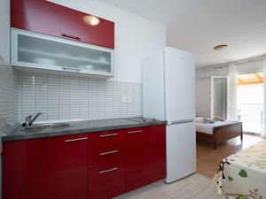 23917071-Ferienwohnung-2-Zubovići-300x225-1