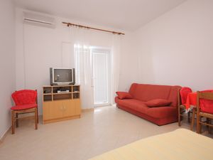 18511403-Ferienwohnung-2-Zubovići-300x225-1