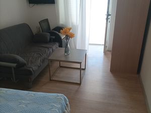 18923963-Ferienwohnung-2-Zubovići-300x225-4