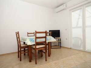 18955054-Ferienwohnung-4-Zubovići-300x225-3