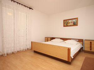 19050709-Ferienwohnung-4-Zubovići-300x225-5