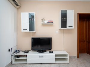 23917072-Ferienwohnung-4-Zubovići-300x225-4