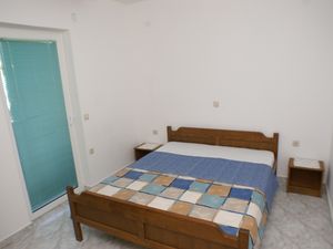 23927534-Ferienwohnung-3-Zubovići-300x225-3