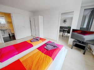 19017649-Ferienwohnung-4-Zürich-300x225-3