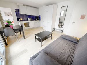 19017649-Ferienwohnung-4-Zürich-300x225-5