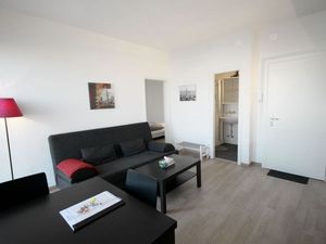 19017662-Ferienwohnung-4-Zürich-300x225-4