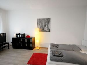 19017662-Ferienwohnung-4-Zürich-300x225-5