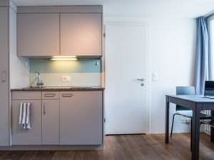 19017665-Ferienwohnung-1-Zürich-300x225-5