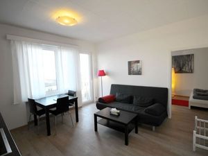 19017677-Ferienwohnung-4-Zürich-300x225-1