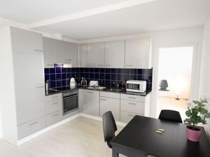 19017689-Ferienwohnung-3-Zürich-300x225-3