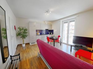 19037204-Ferienwohnung-4-Zürich-300x225-5