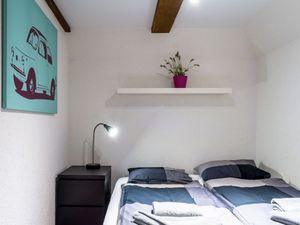 21945703-Ferienwohnung-3-Zürich-300x225-1