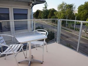 21945731-Ferienwohnung-4-Zürich-300x225-5