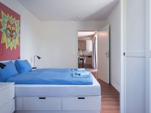 21945731-Ferienwohnung-4-Zürich-300x225-1