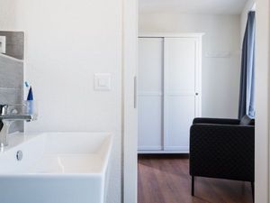 21945723-Ferienwohnung-4-Zürich-300x225-3