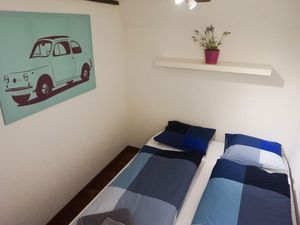 21945703-Ferienwohnung-3-Zürich-300x225-1