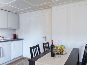 19017644-Ferienwohnung-4-Zug-300x225-4