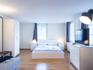 19037216-Ferienwohnung-4-Zug-300x225-1