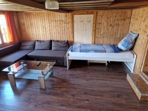 23574875-Ferienwohnung-6-Zweisimmen-300x225-1