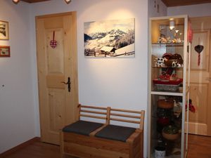 23843446-Ferienwohnung-6-Zweisimmen-300x225-2