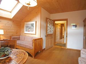 23853591-Ferienwohnung-5-Zweisimmen-300x225-5